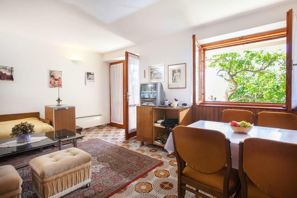 Holiday Home Luma Подгора Стая снимка